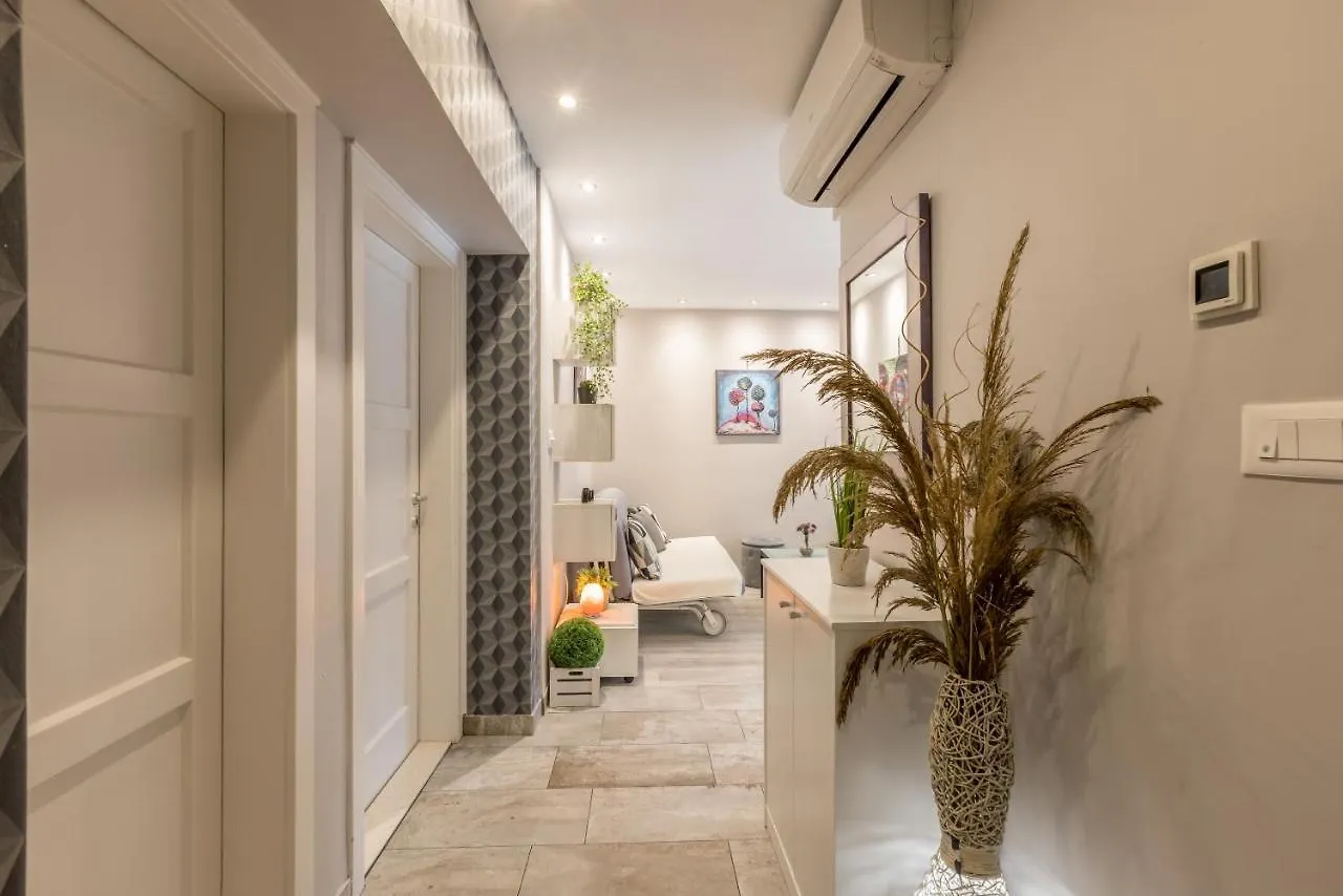 Artistic Chill Art Apartment 2+2.Centar Of Split. Split